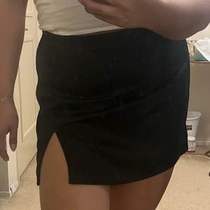 Black mini skirt - Abercrombie sz M